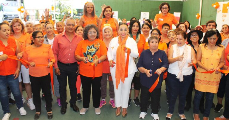 Realiza Instituto de Crédito la “Feria Naranja”, una iniciativa a favor de los derechos de las mujeres 12