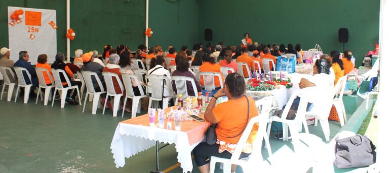 Realiza Instituto de Crédito la “Feria Naranja”, una iniciativa a favor de los derechos de las mujeres 6